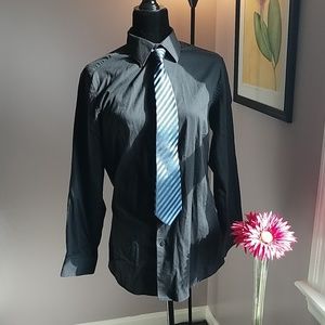 Solid black Slim Fit dress shirt.